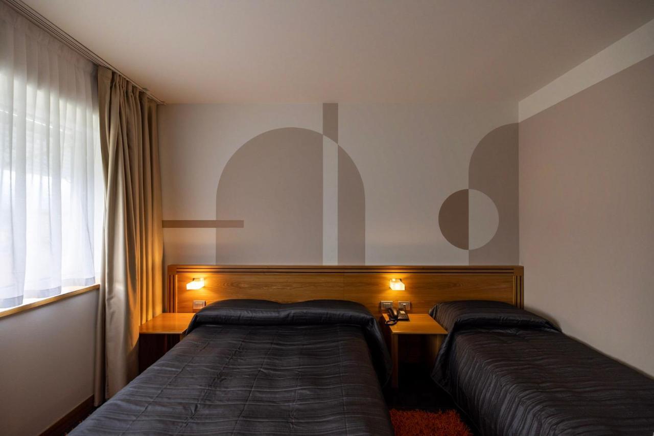 Hotel Europa ベッルーノ エクステリア 写真