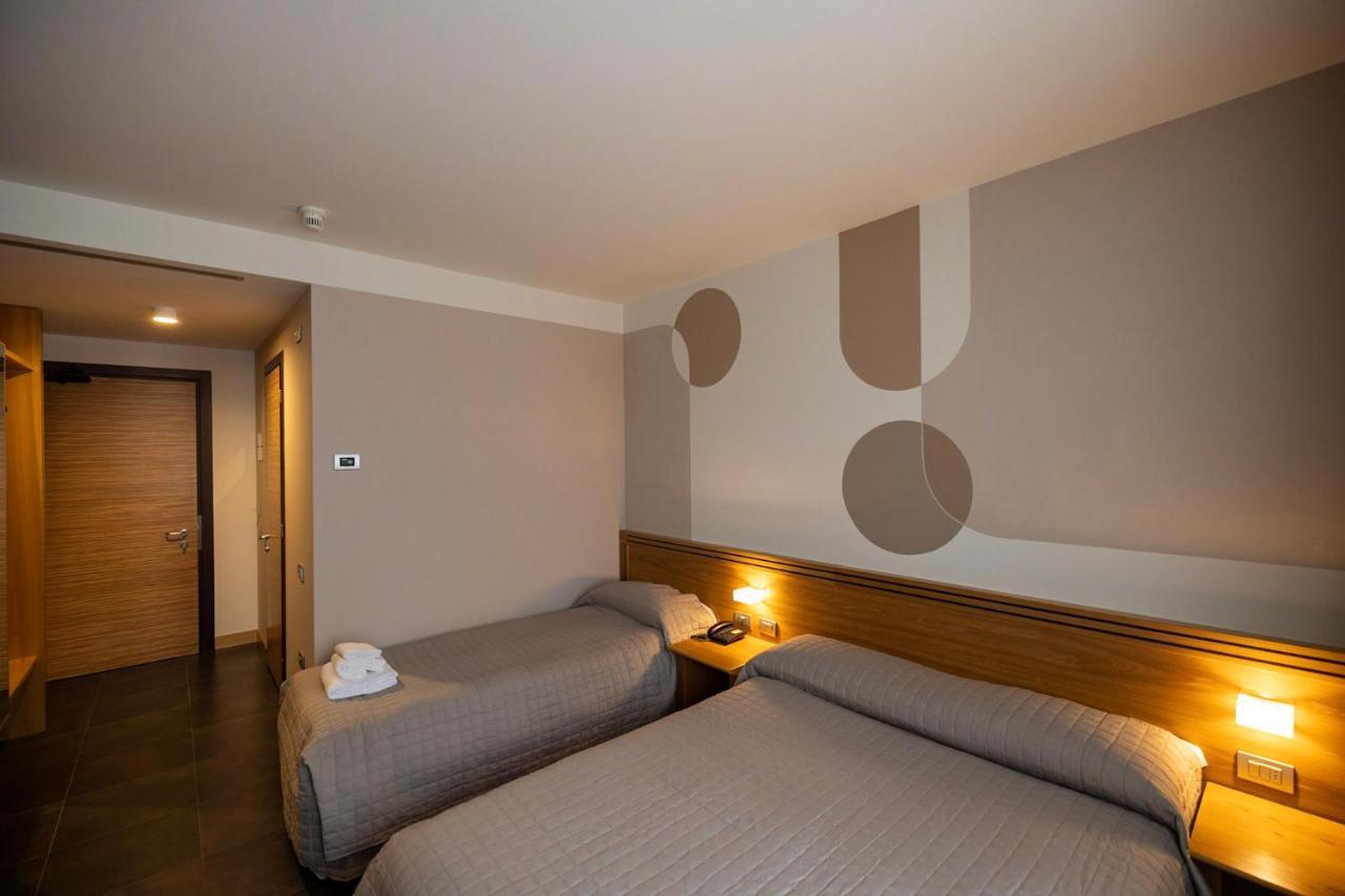 Hotel Europa ベッルーノ エクステリア 写真