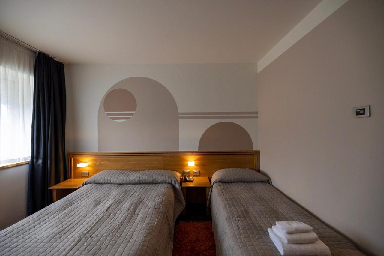 Hotel Europa ベッルーノ エクステリア 写真