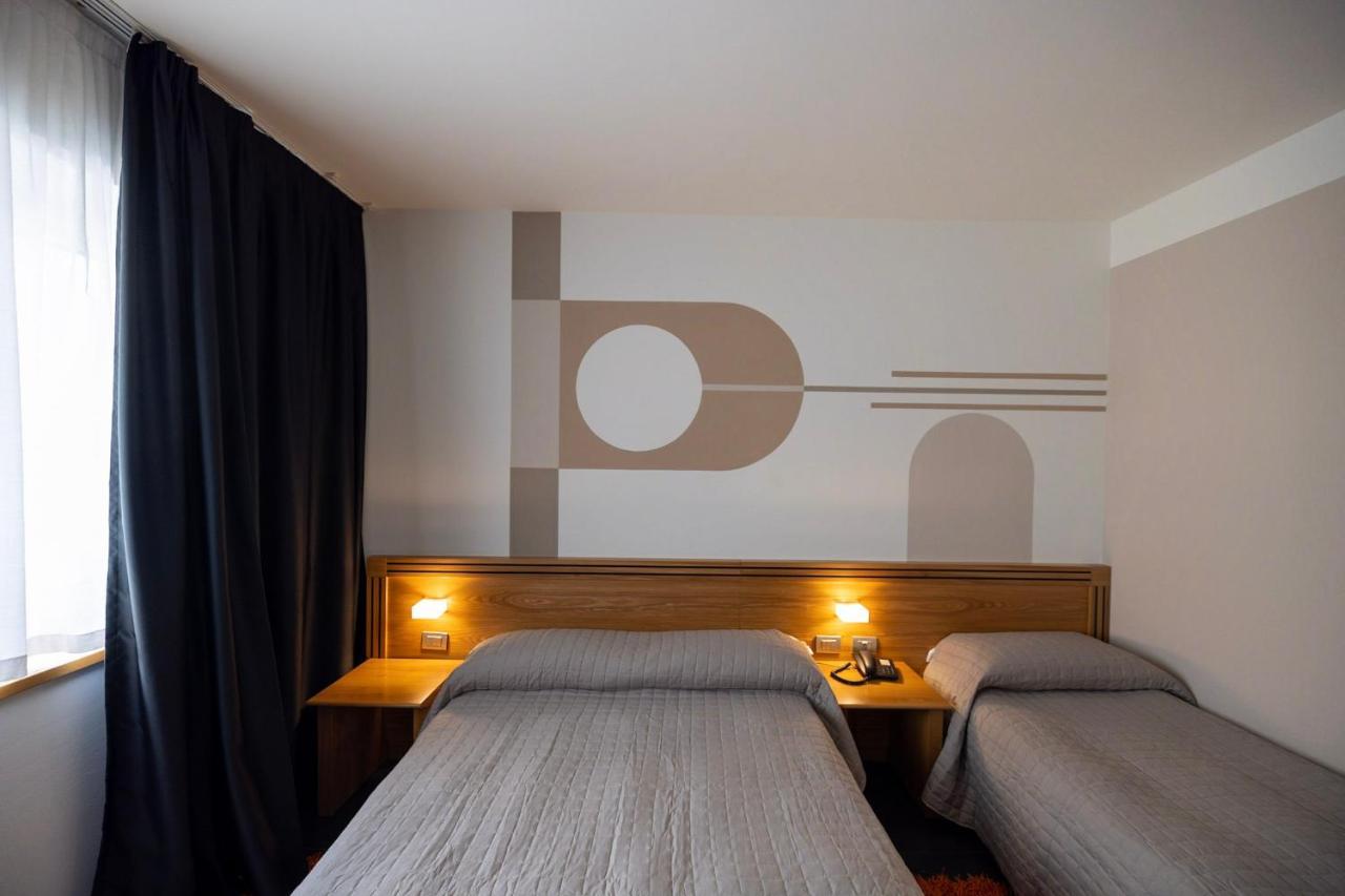 Hotel Europa ベッルーノ エクステリア 写真