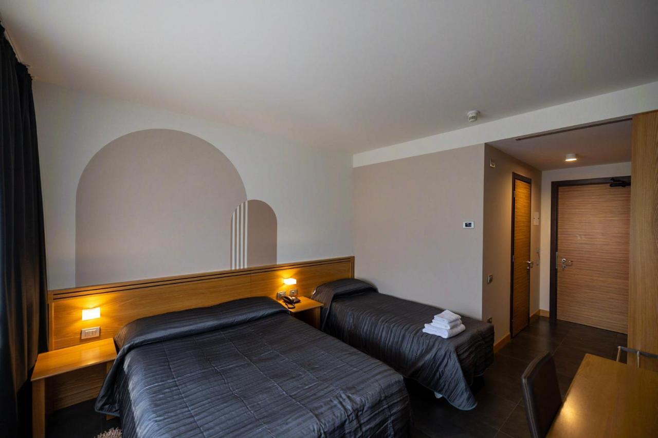 Hotel Europa ベッルーノ エクステリア 写真